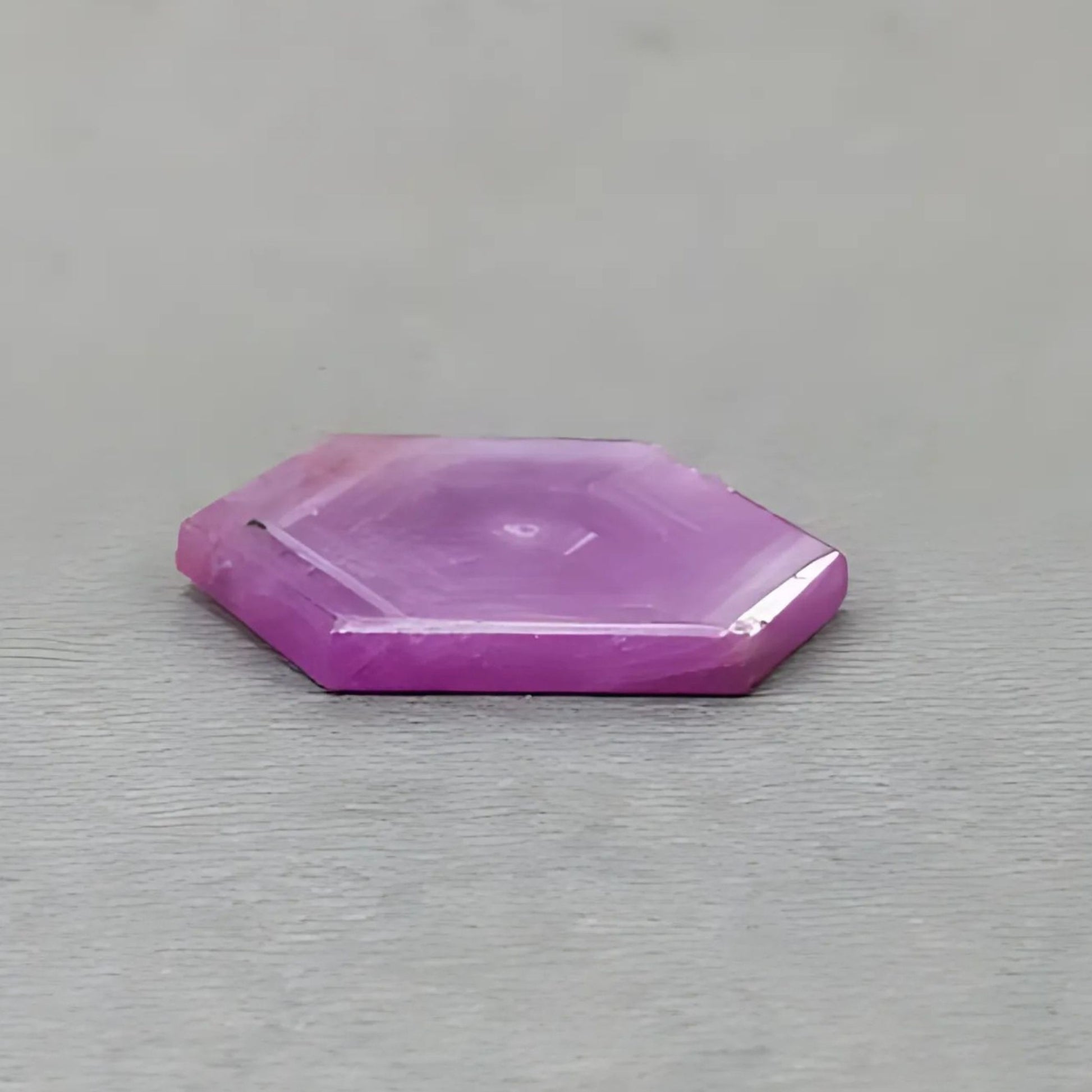 宝石用のルビー