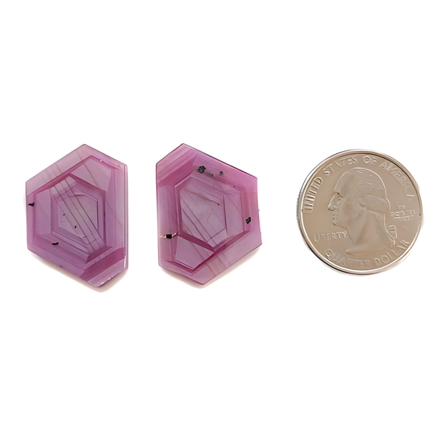 天然の未処理ルビーのフラットスライス