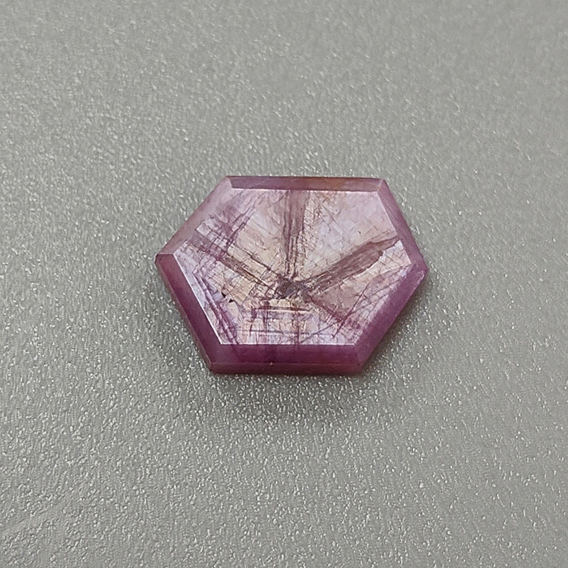 trapiche en saphir rose naturel non traité
