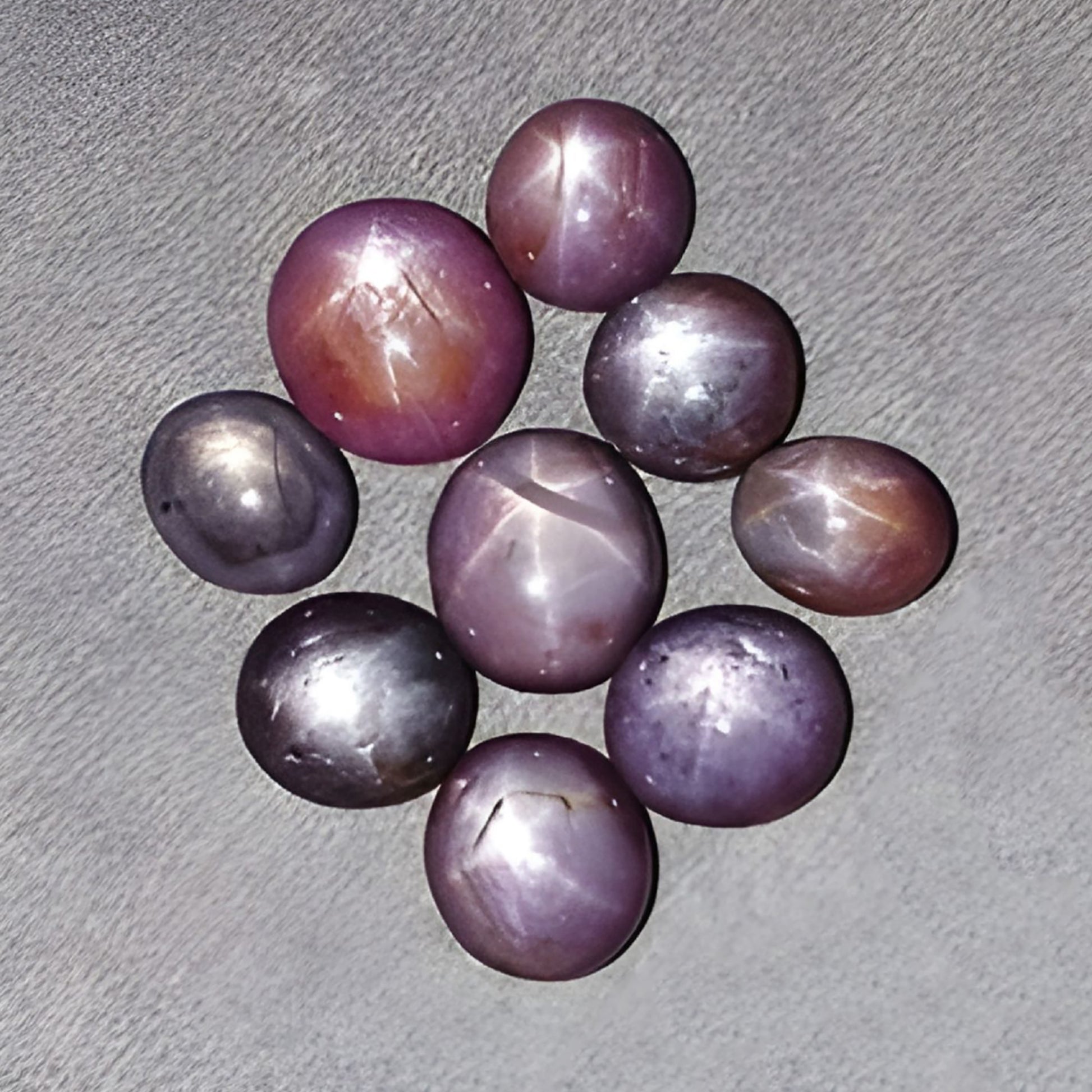 saphir étoilé pour la joaillerie