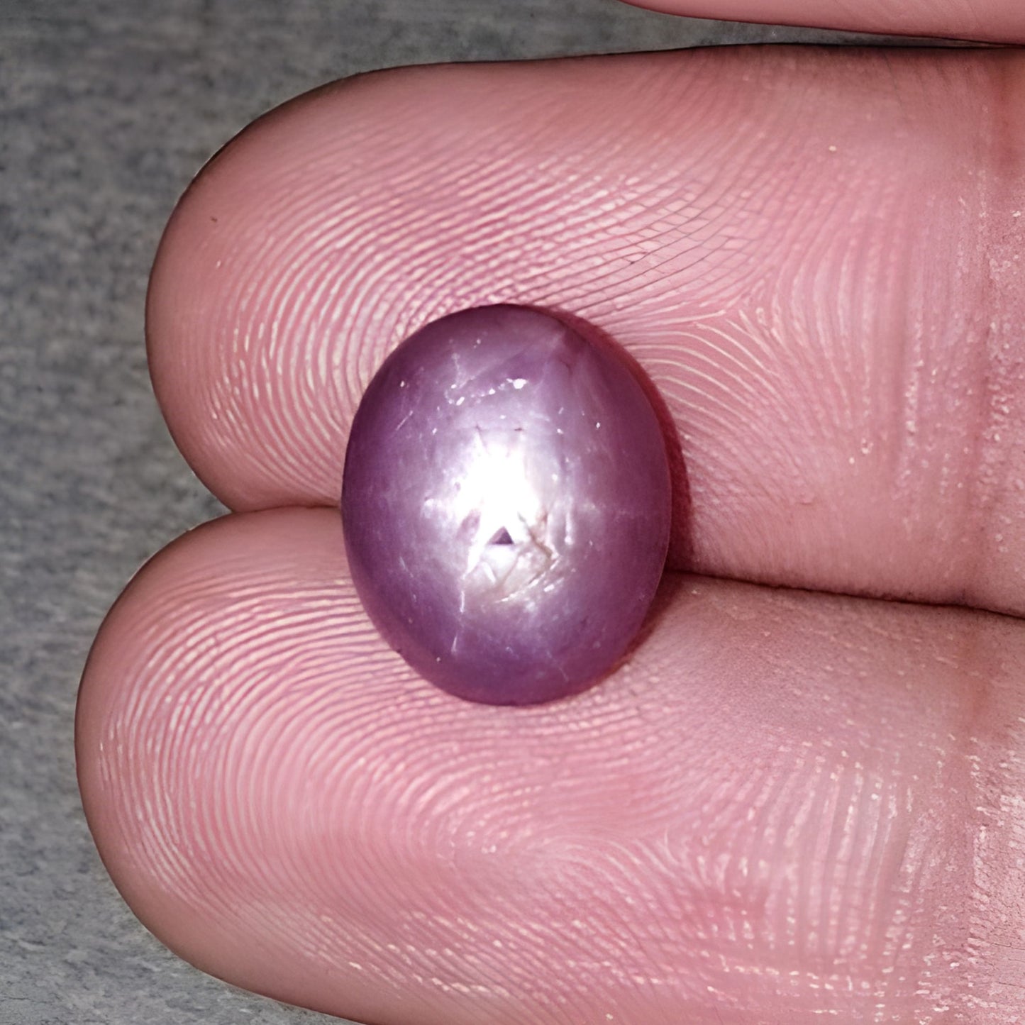 天然未処理の宝石スタールビー