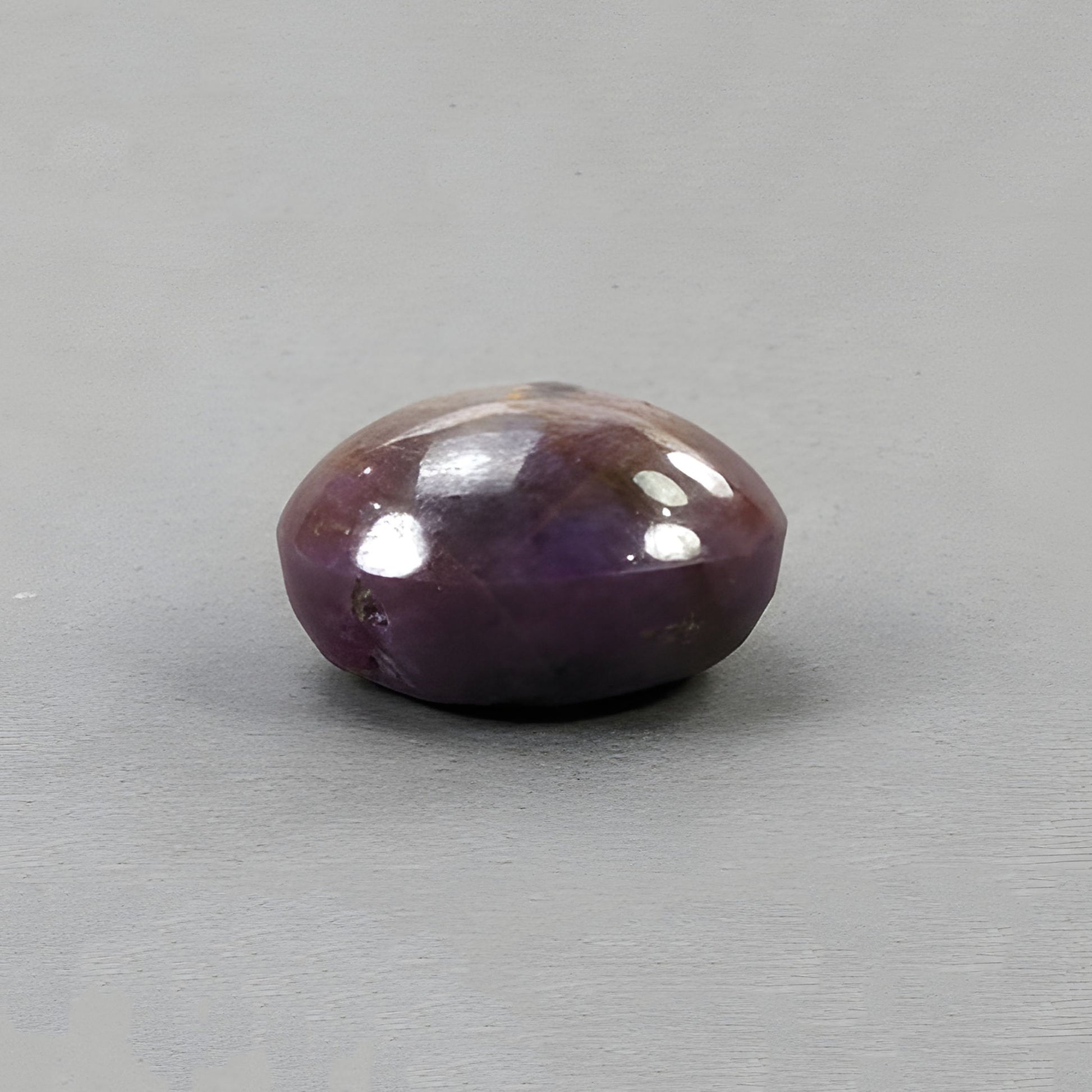 saphir étoilé pour la joaillerie