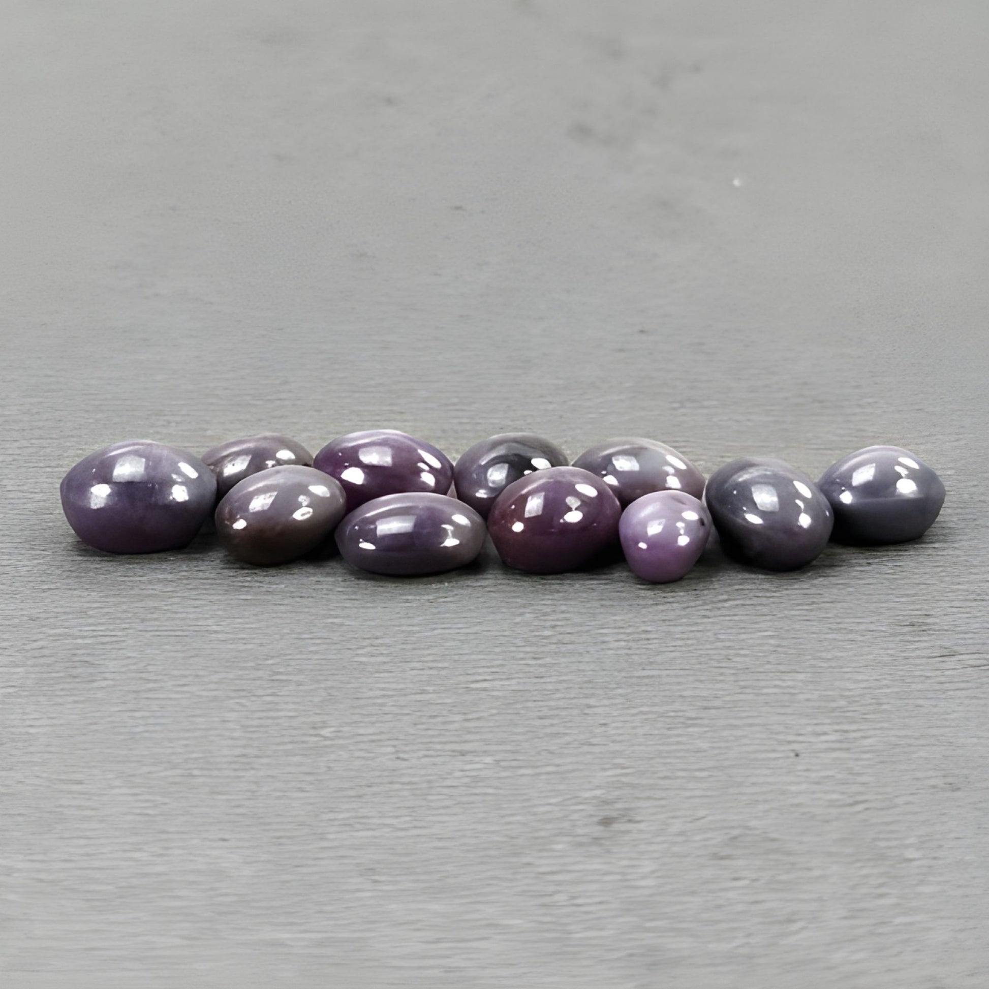 saphir étoilé, pierre précieuse naturelle non traitée