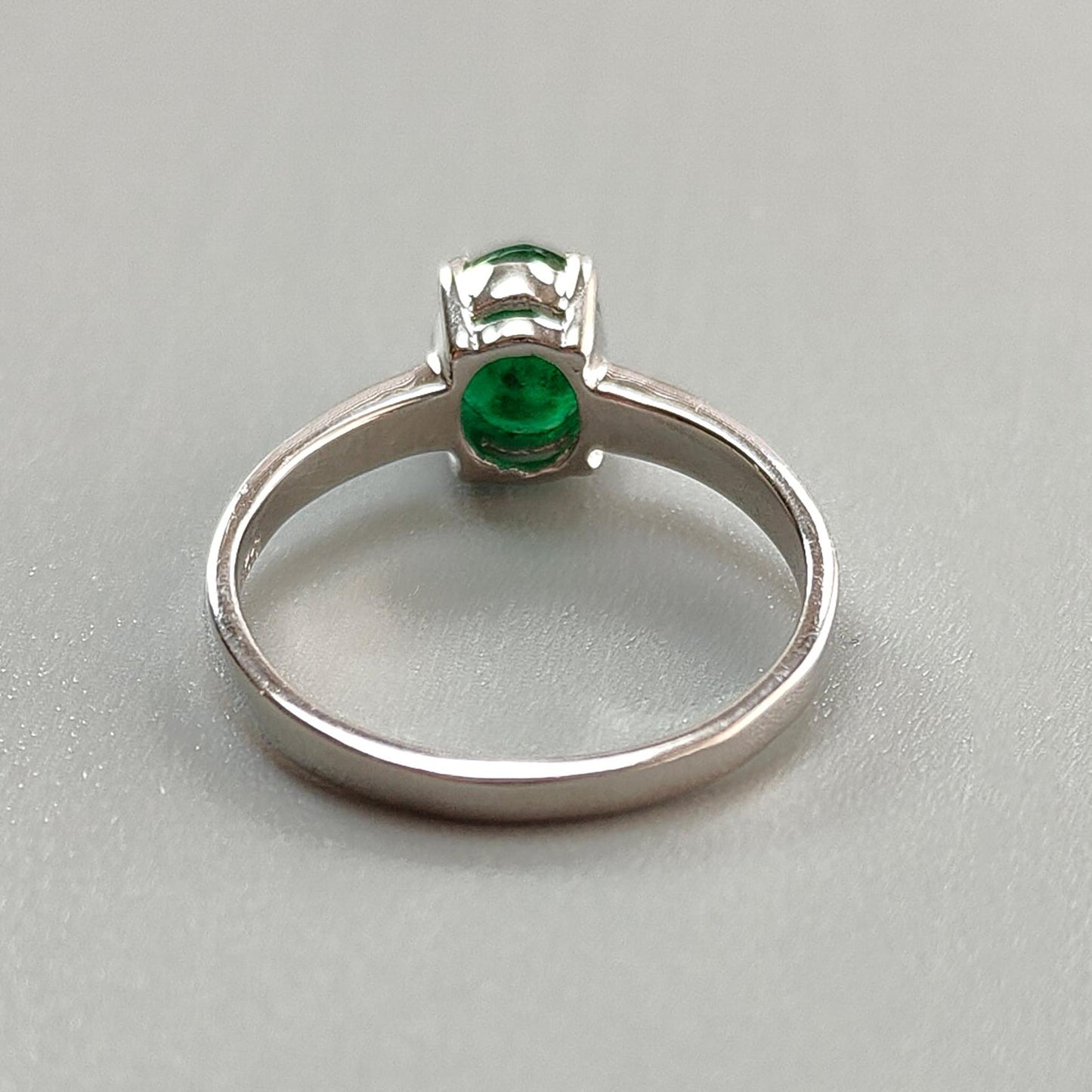 Emerald Faceted Silver Ring: 2.16gms Natural Untreated Emerald Oval Faceted Cut 925 Sterling Silver Prong Set Ring 7.40 US