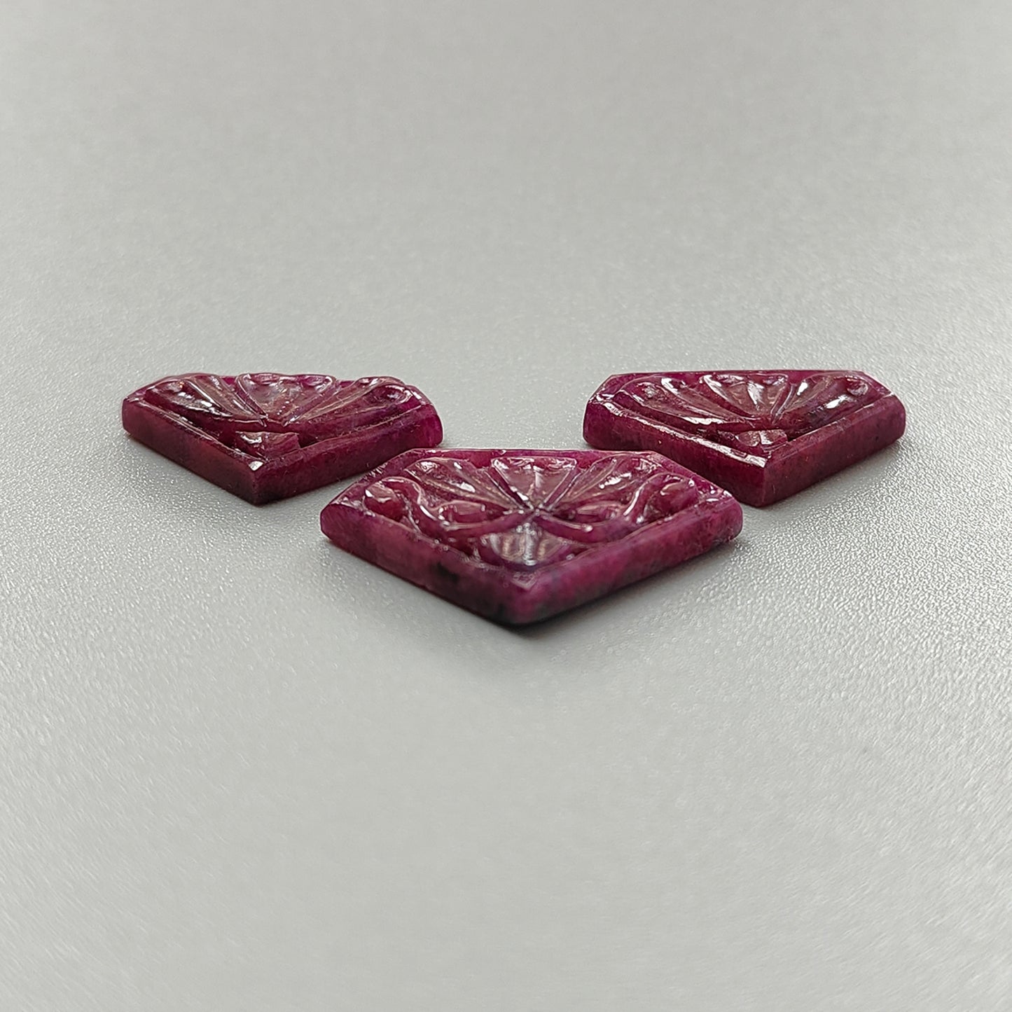 Ruby Gemstone Carving : 48.20cts Natural Untreated Unheated Red Ruby Hand Carved Uneven Shape 15*23mm -20*27mm 3pc Set For Jewelry