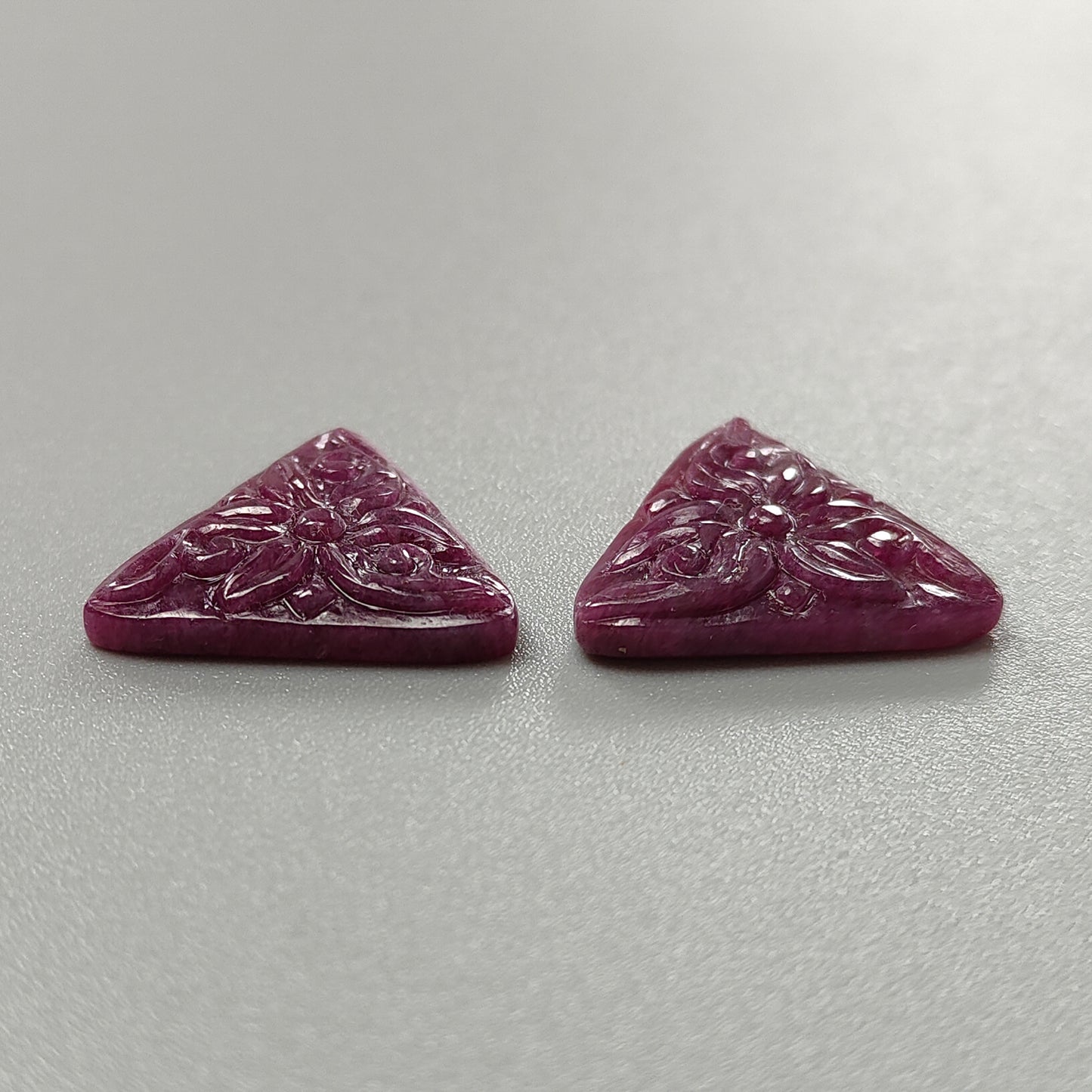 Ruby Gemstone Carving : 30.50cts Natural Untreated Unheated Red Ruby Hand Carved Triangle Shape 19mm Pair