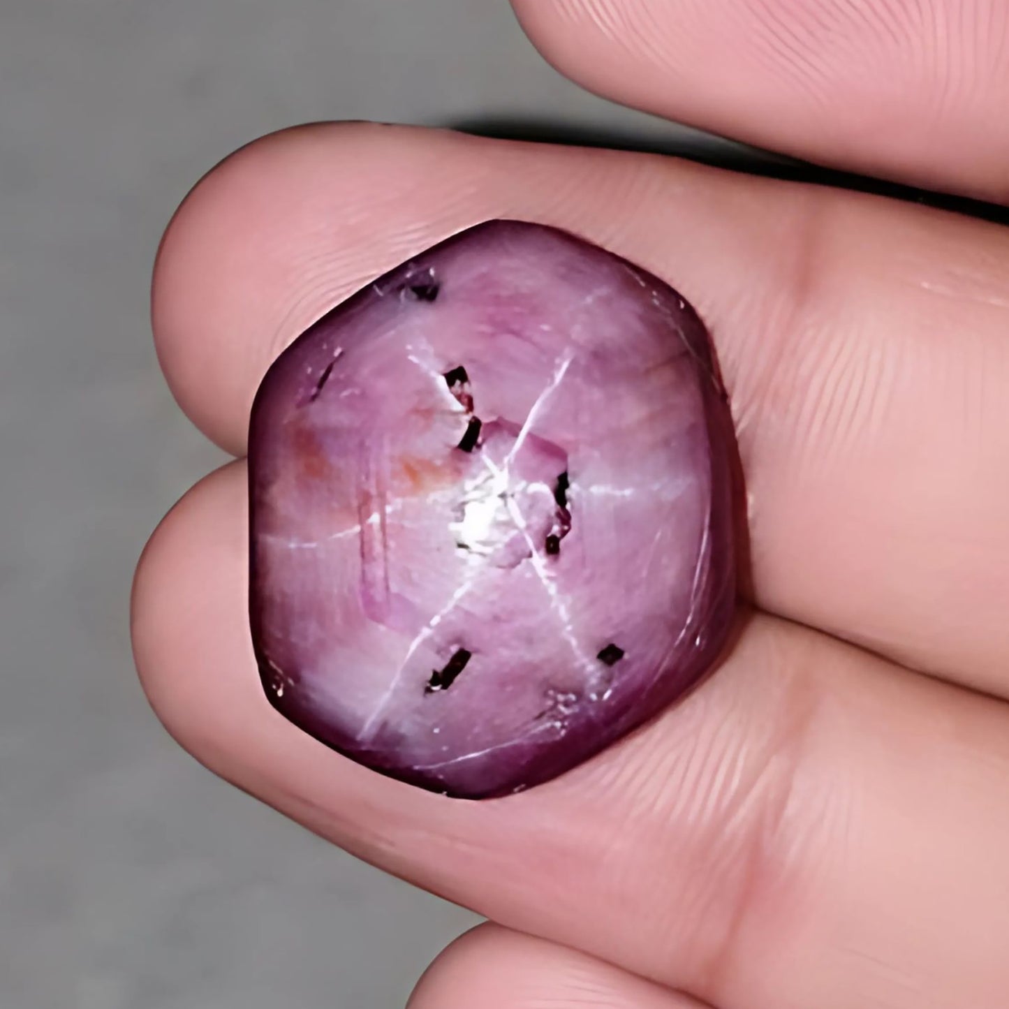 Rubino stellato africano