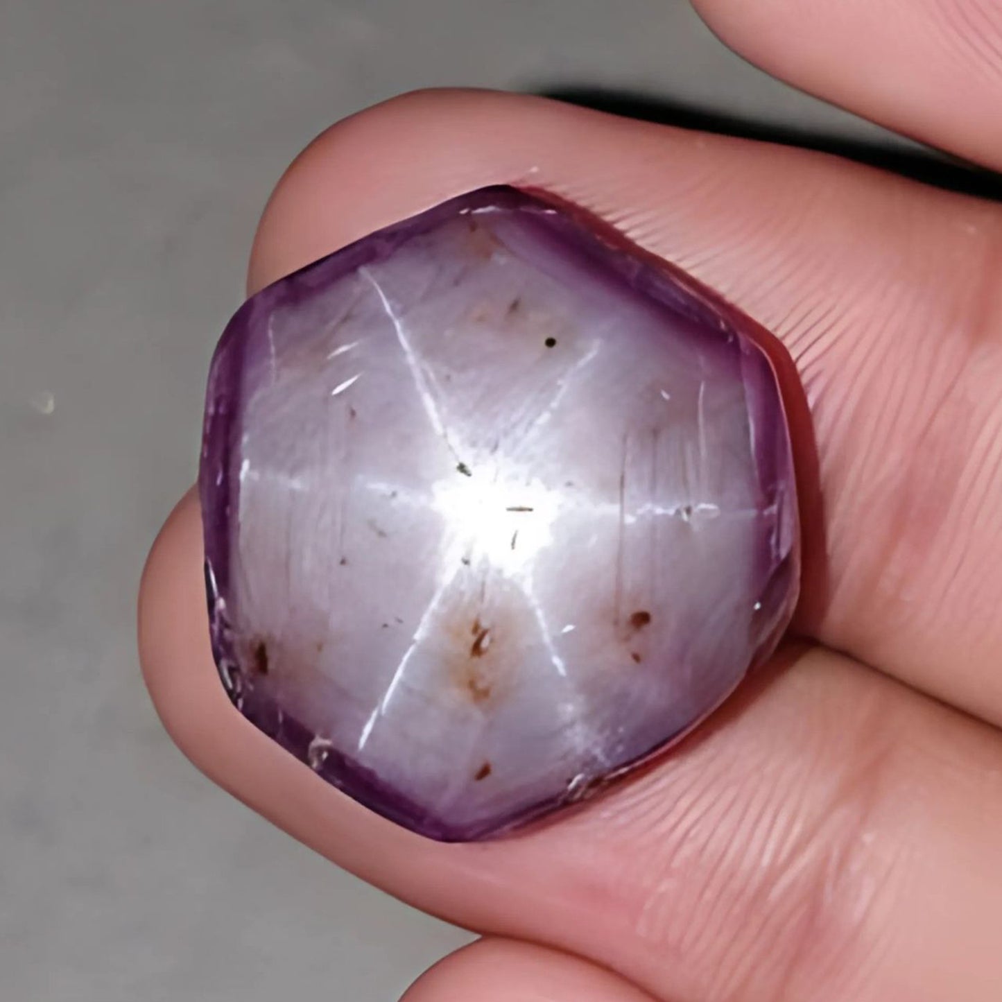 Rubí estrella hexagonal