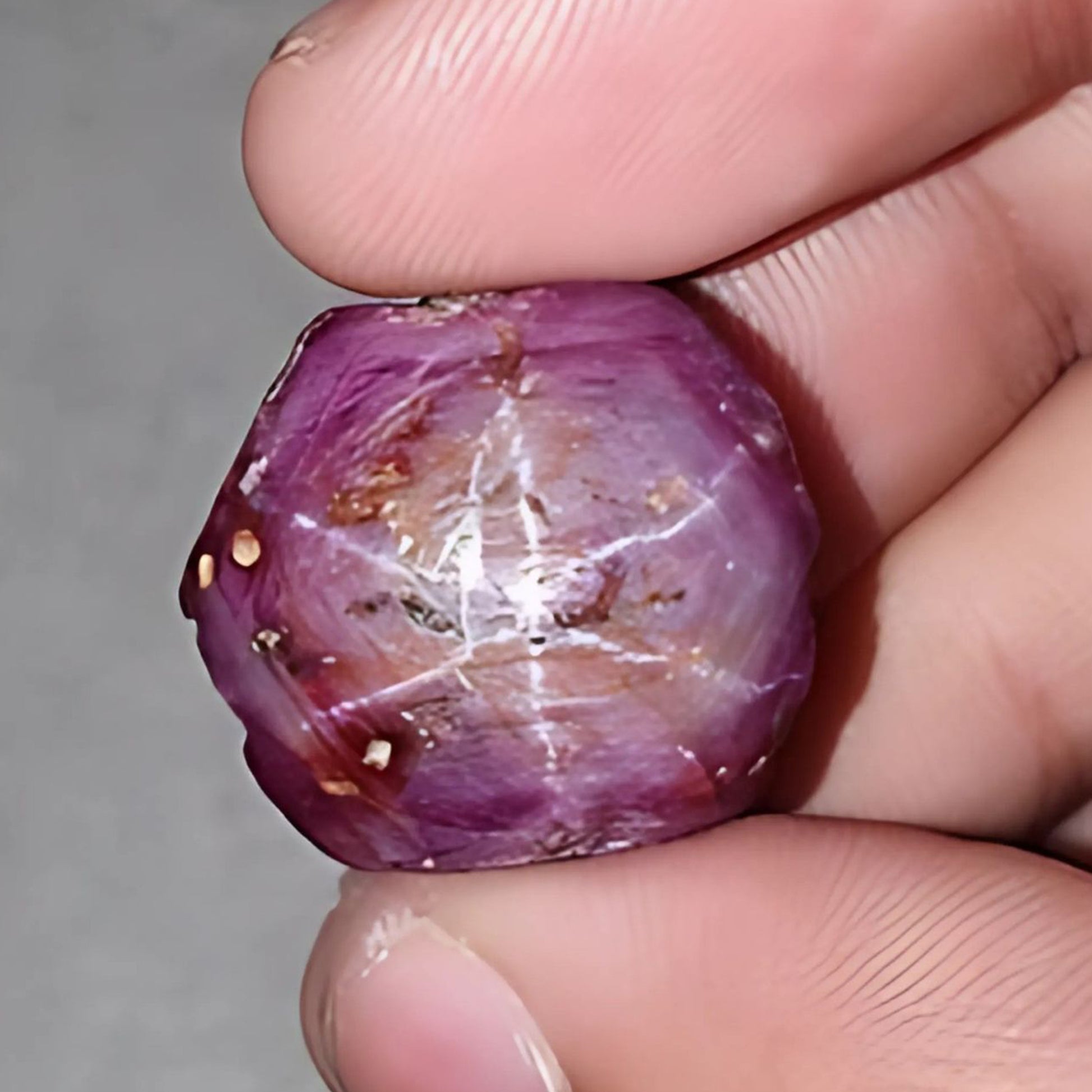 星光红宝石疗愈宝石