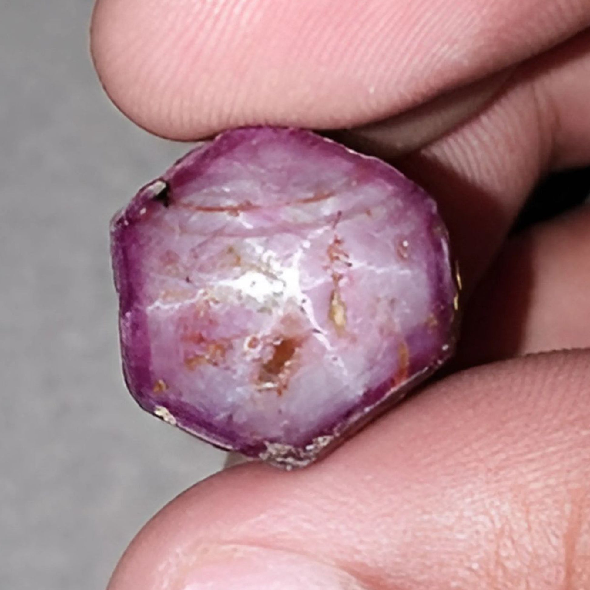 Spécimen de baguette de rubis étoilé