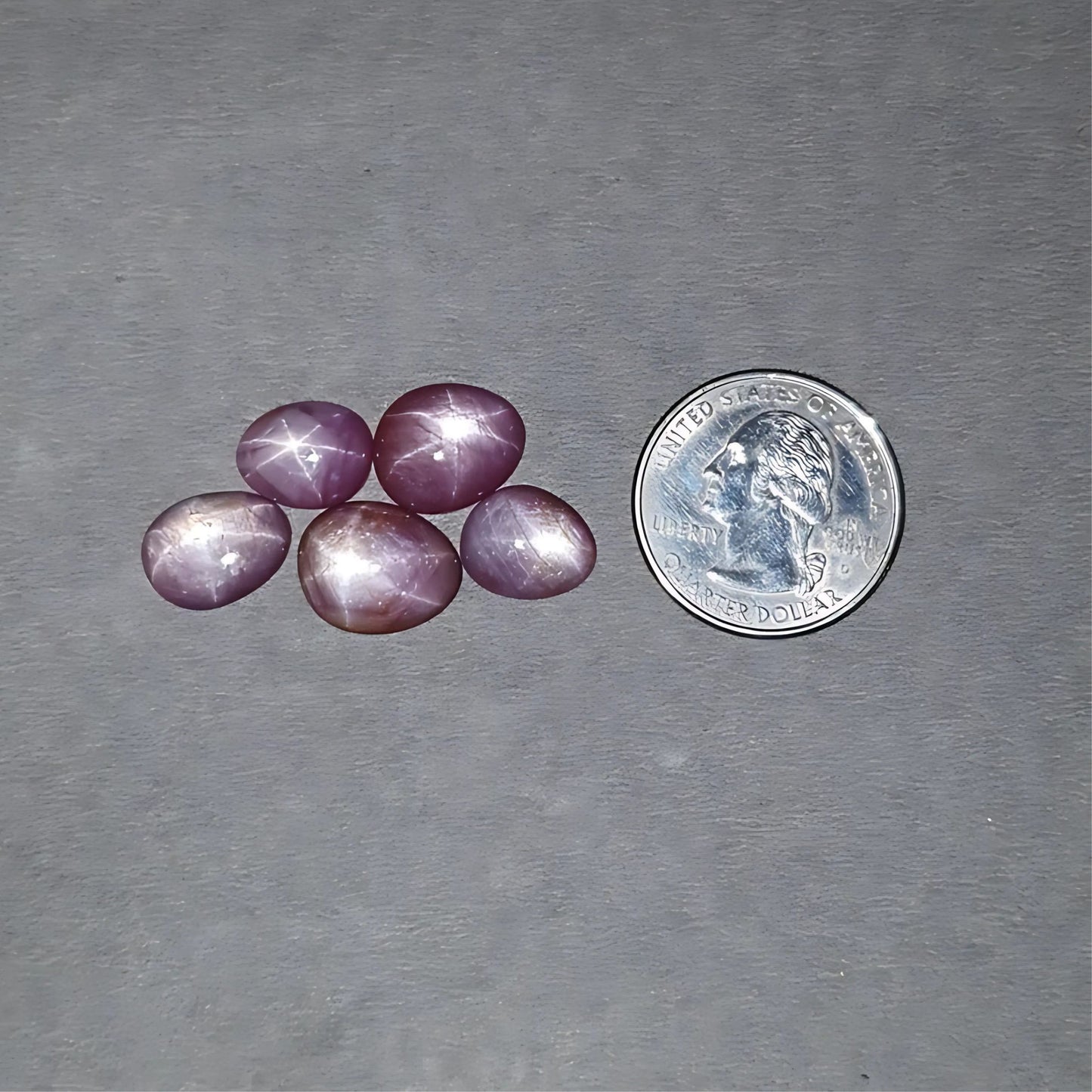 Cabochon rubis étoilé