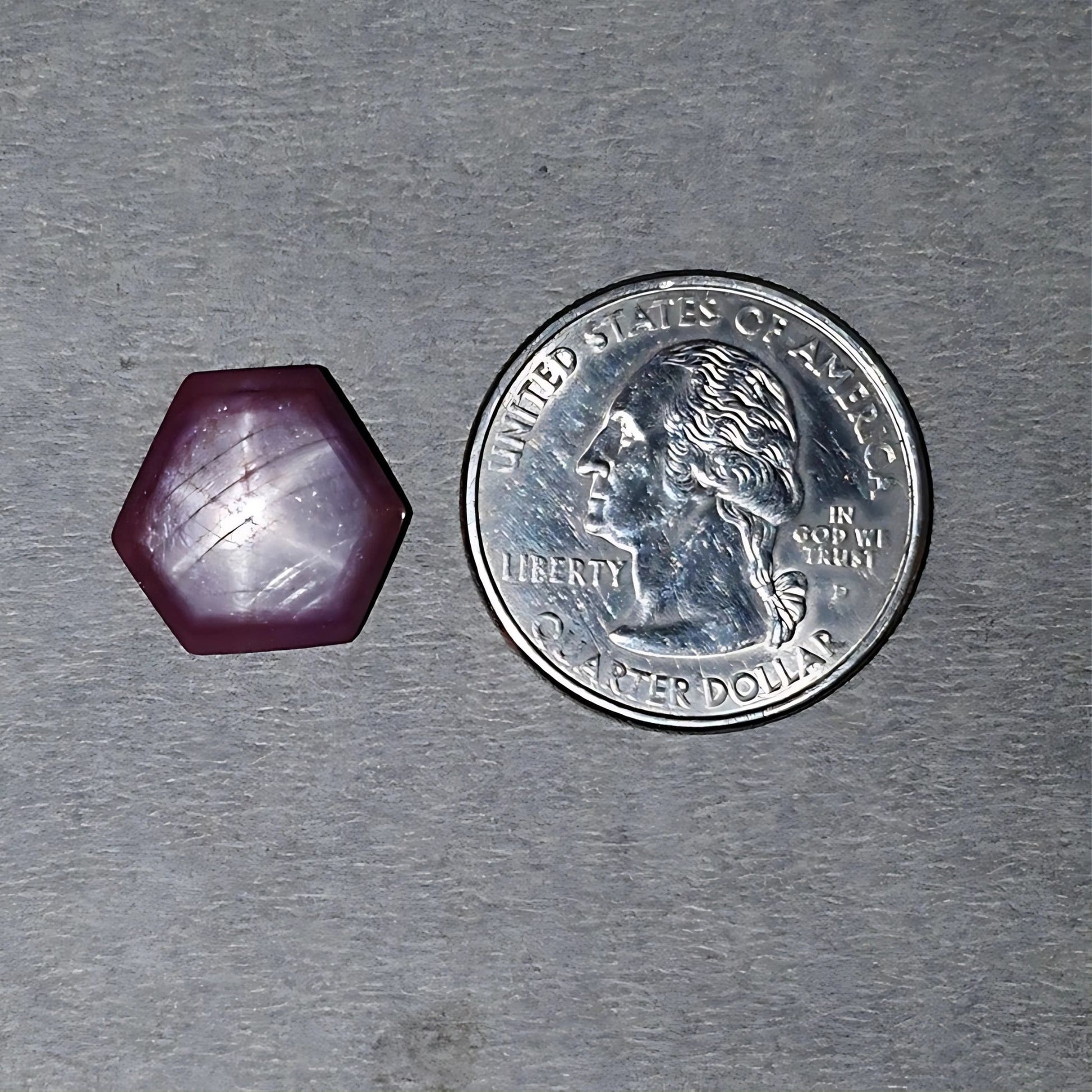 Cabochon rubis étoilé