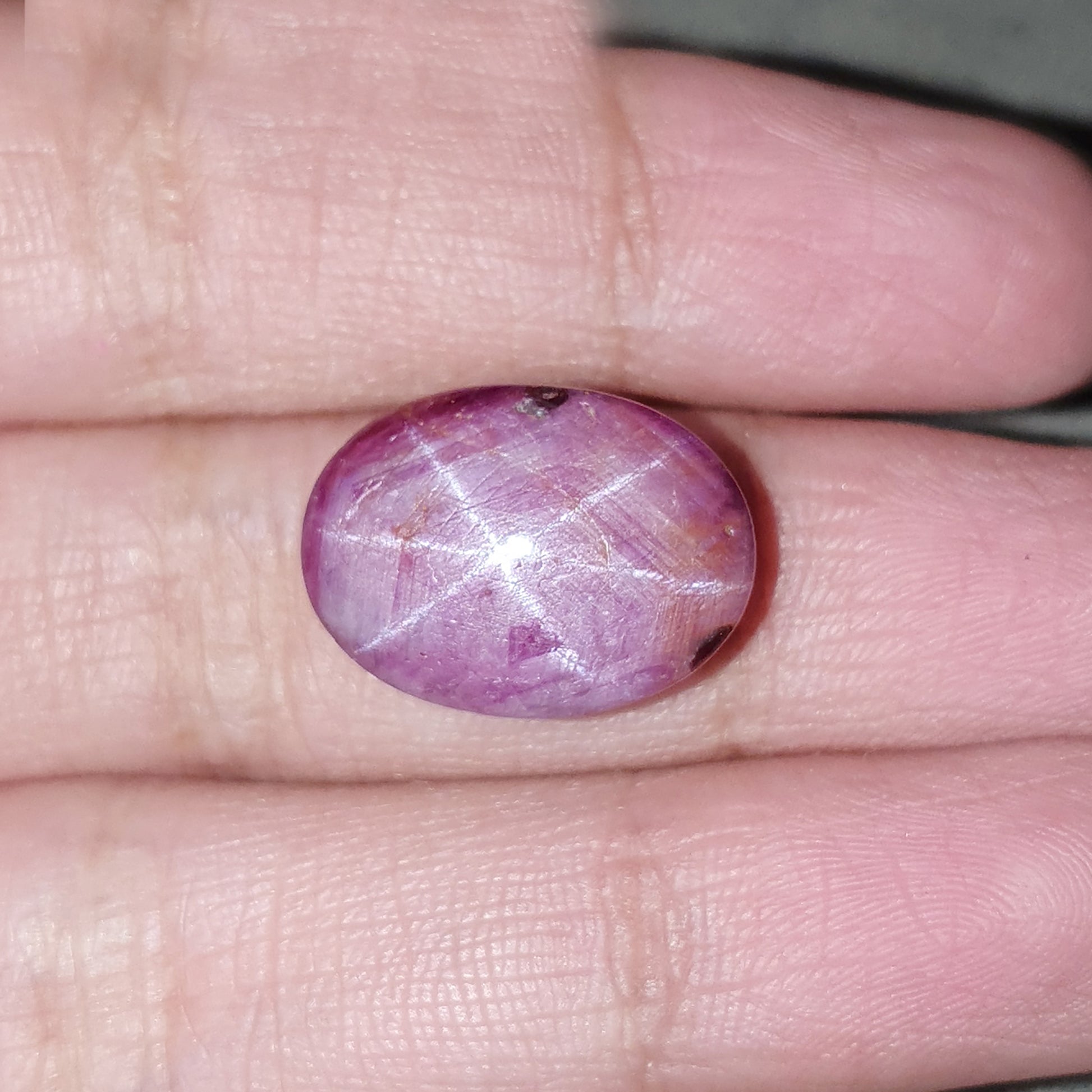 rubino stella rossa ovale cabochon