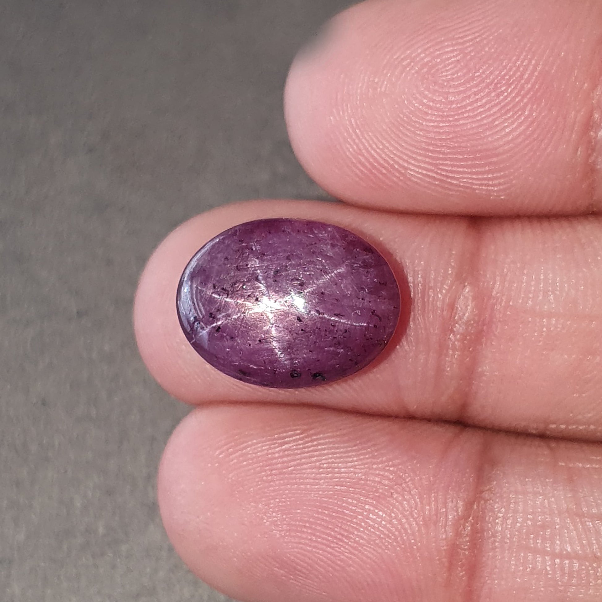 天然星光红宝石