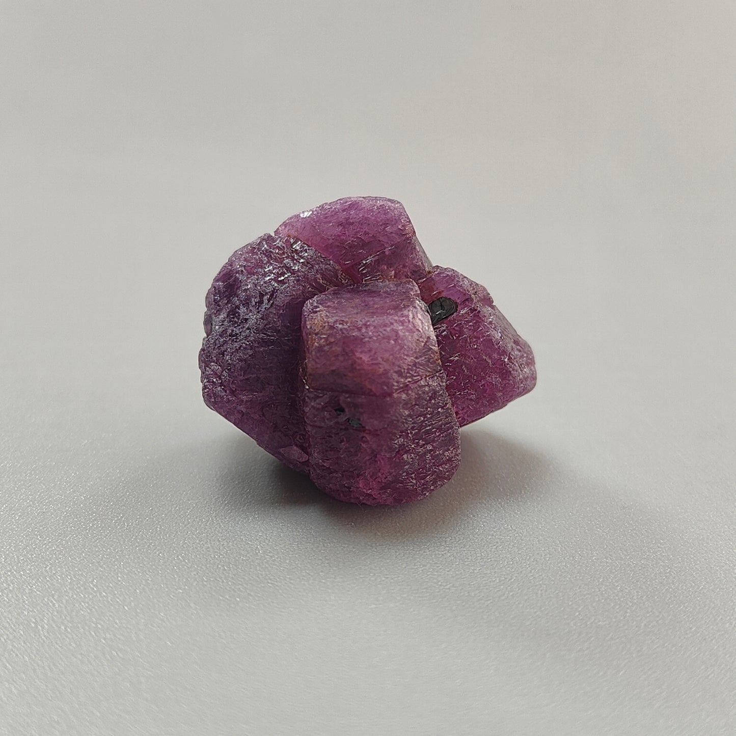84.30cts Ruby Gemstone Crystal Raw Specimen Natural Untreated Fancy Rough Healing 26*22mm 1pc