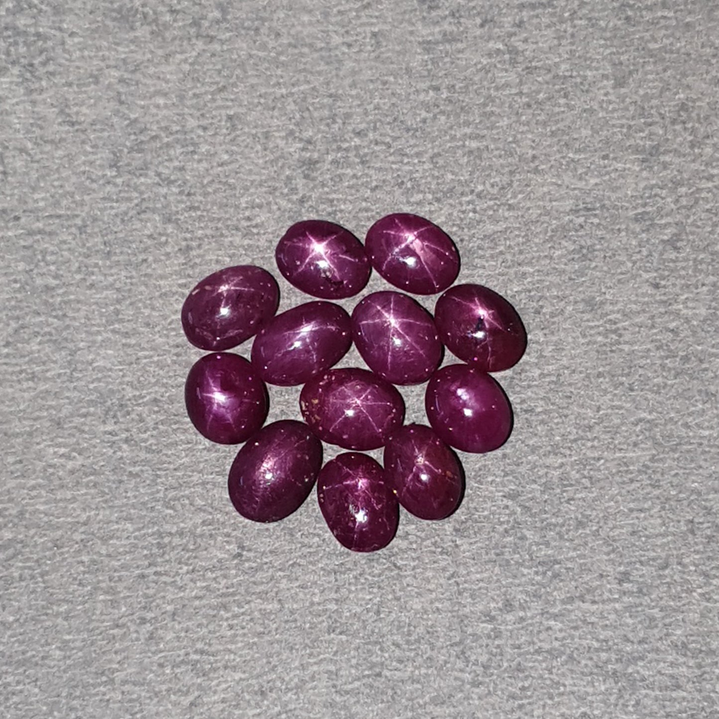 red star ruby round cabochon