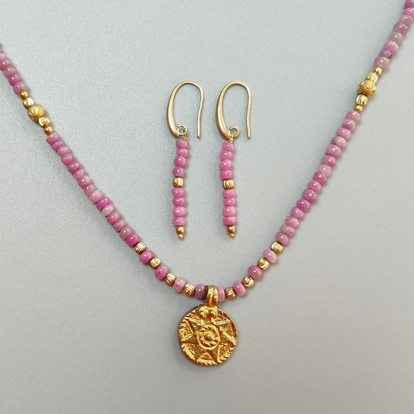Zoisite Ruby Necklace Earring Jewelry Set: 25.48gms Natural Untreated Ruby Round Plain Brass Jewelry Set 4mm - 5mm 20"