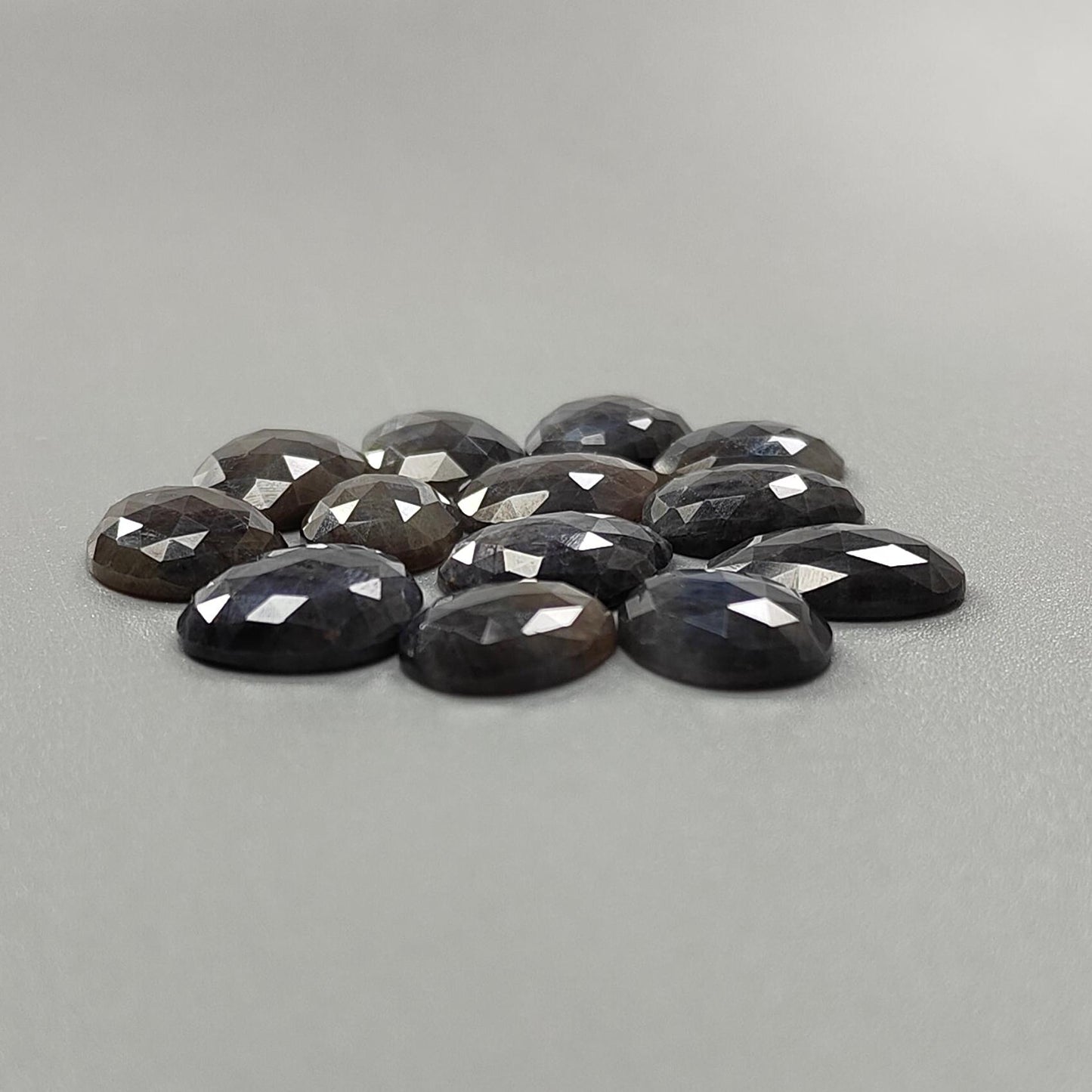 Silver Gray Sapphire Gemstone Rose Cut Slices: 90.70cts Natural Untreated Unheated Sapphire Fancy Shape Faceted 13.5*10 - 16.5*13 13pcs Lot
