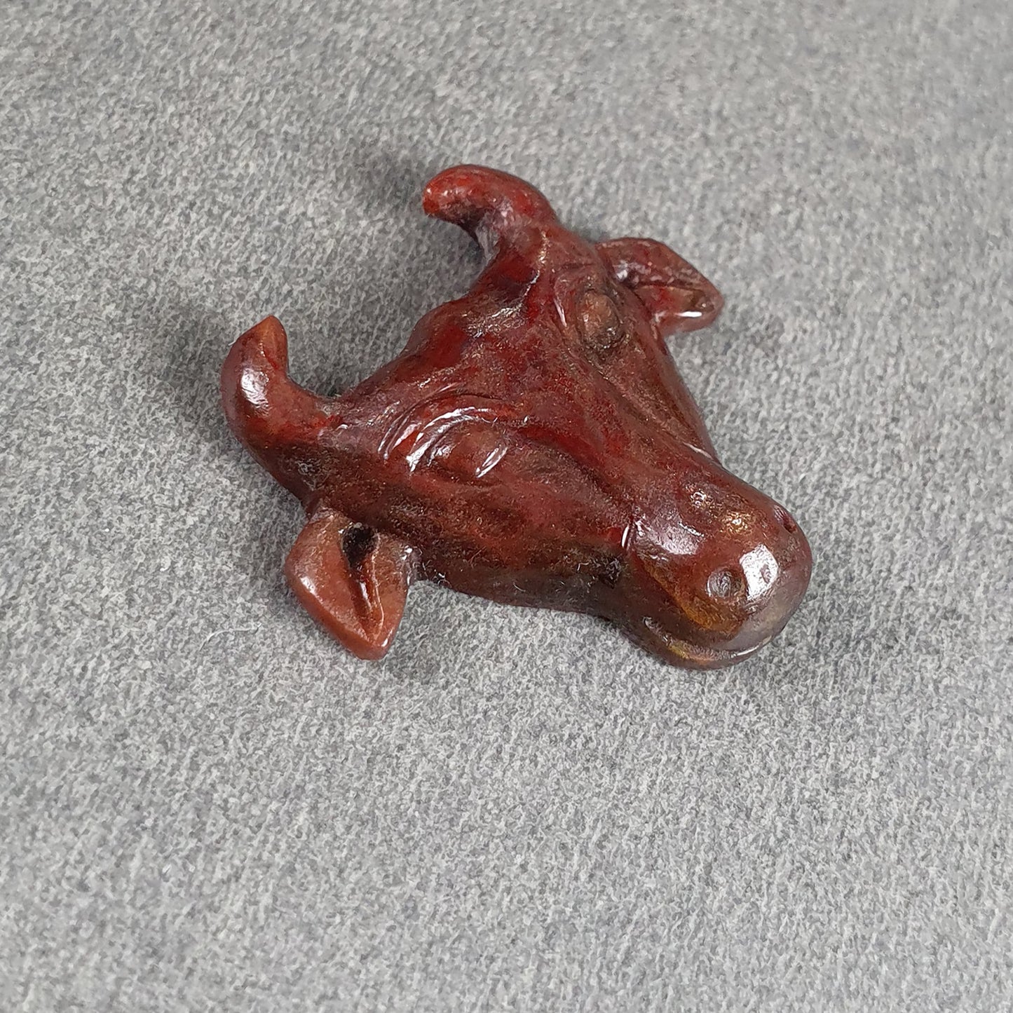 MULTI SAPPHIRE Gemstone Carving : 20.50cts Natural Untreated Unheated Sapphire Hand Carved Bull 24*23mm (With Video)