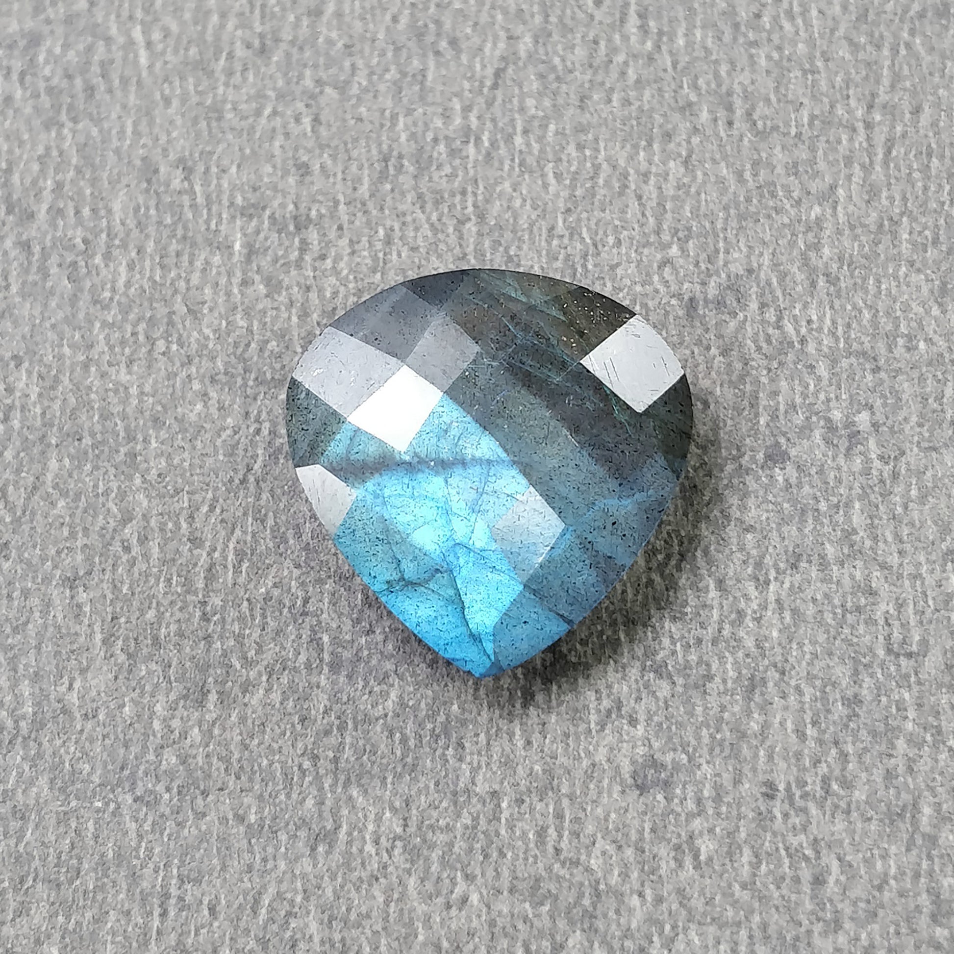 Checker Cut Labradorite