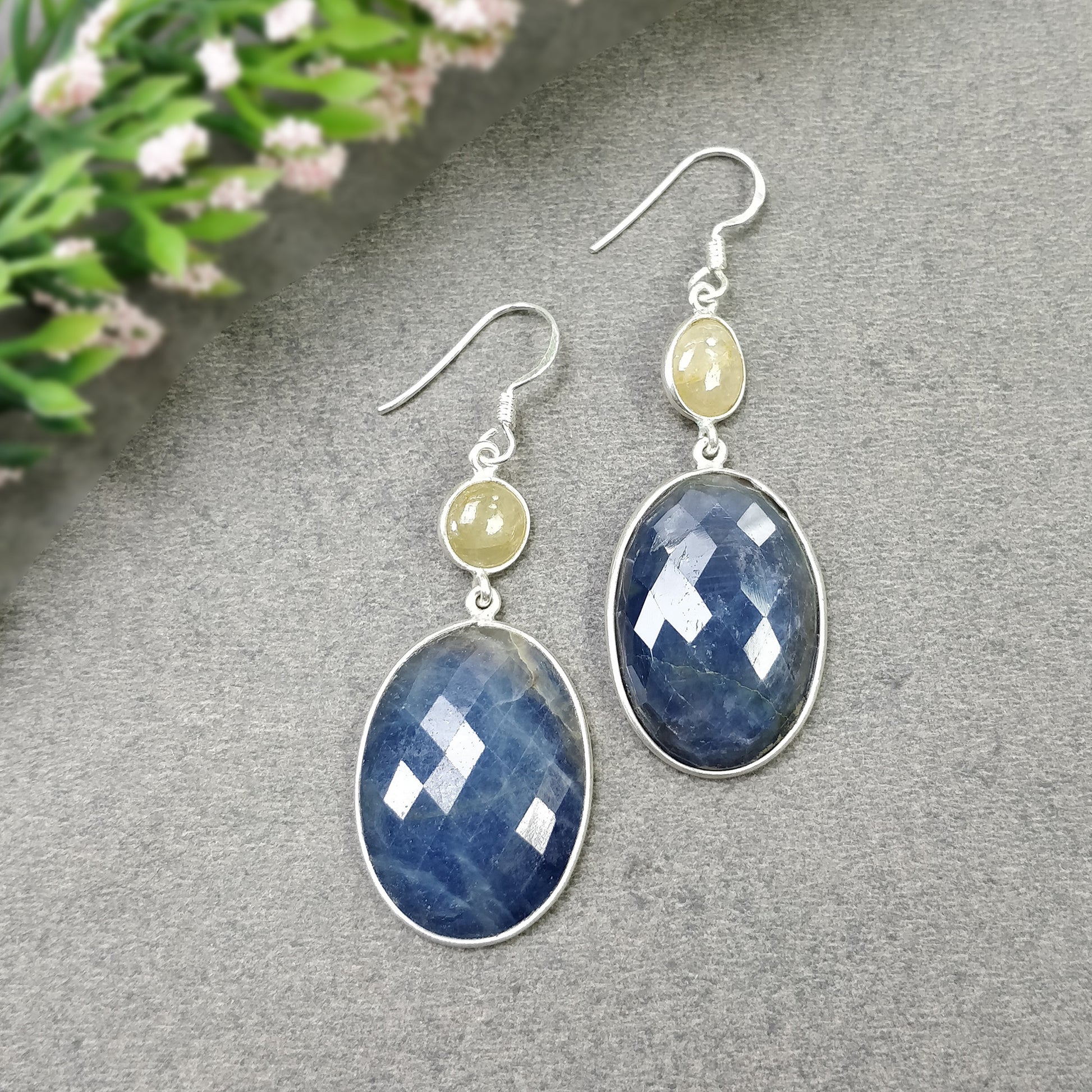 Sapphire Gemstone
