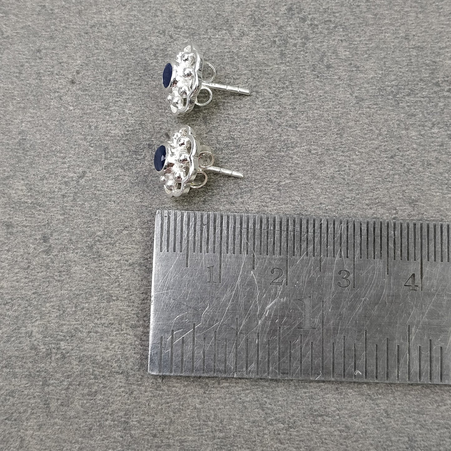925 Sterling Silver Earring : 2.50gms Natural Untreated Blue SAPPHIRE Gemstone Round Bezel Set Push Back Stud Earrings 0.5"