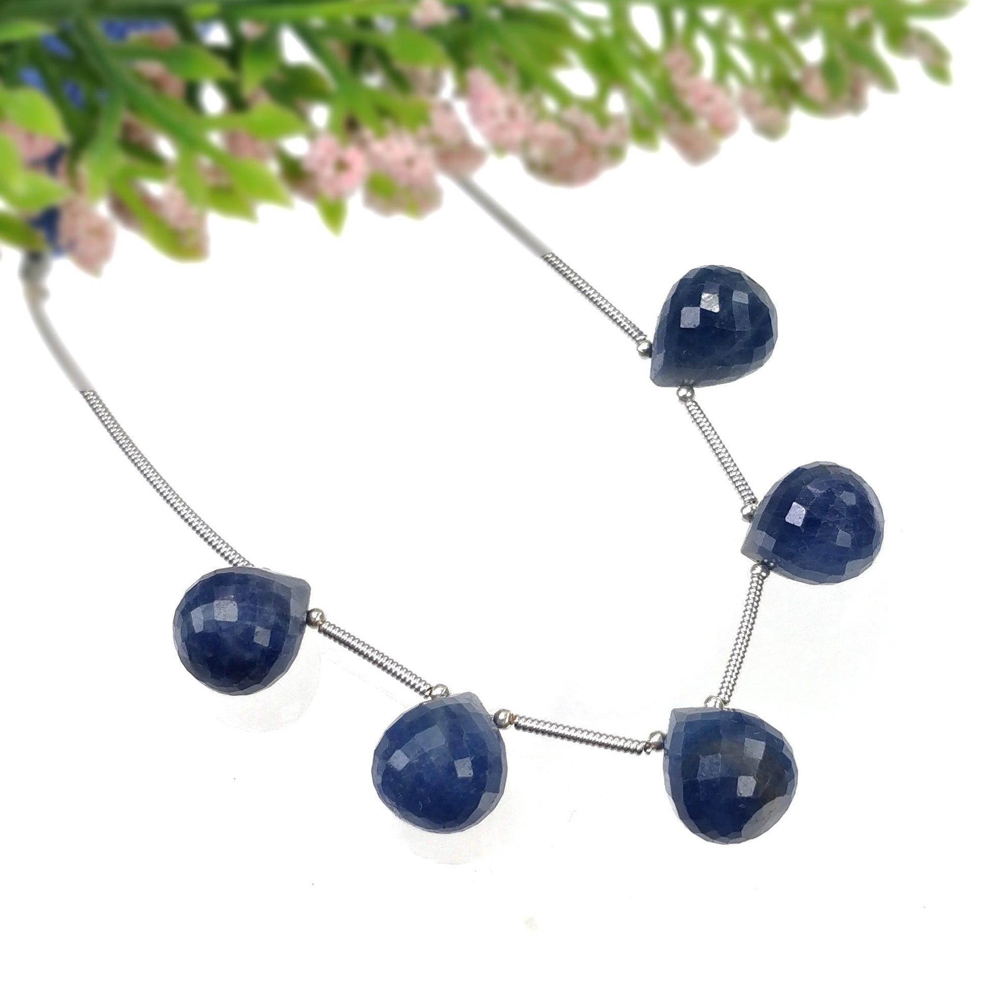 Faceted beads