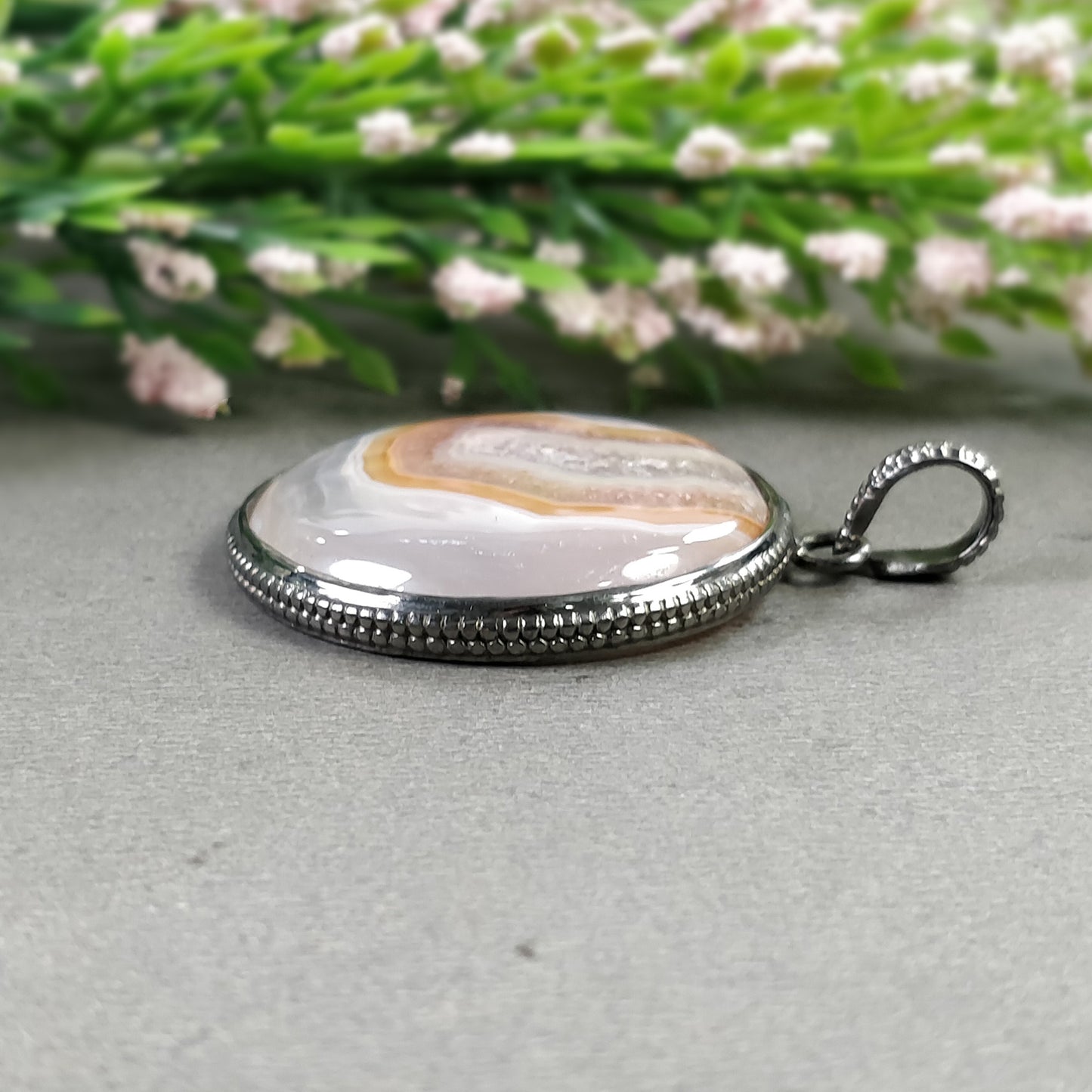 Round Pendant