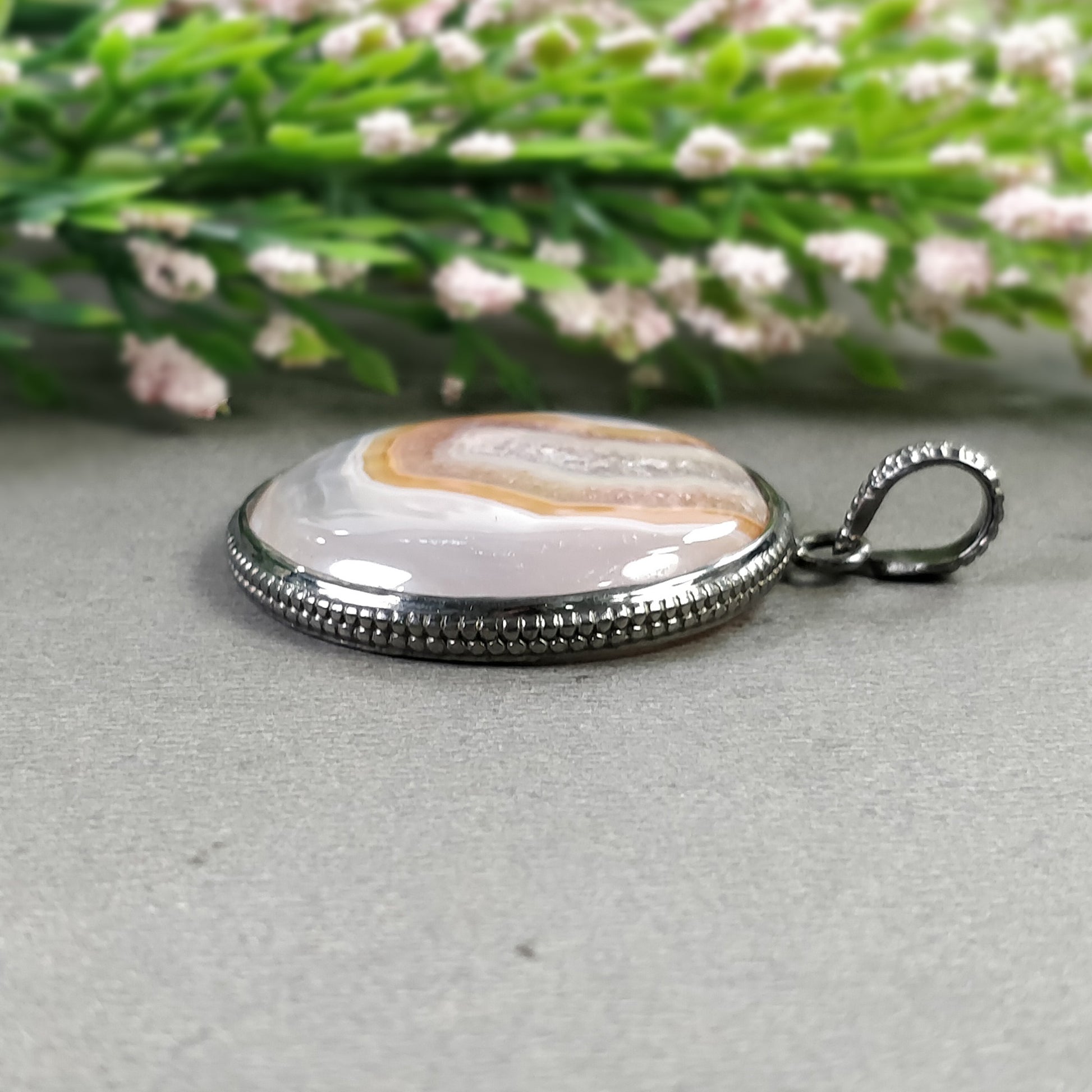 Round Pendant