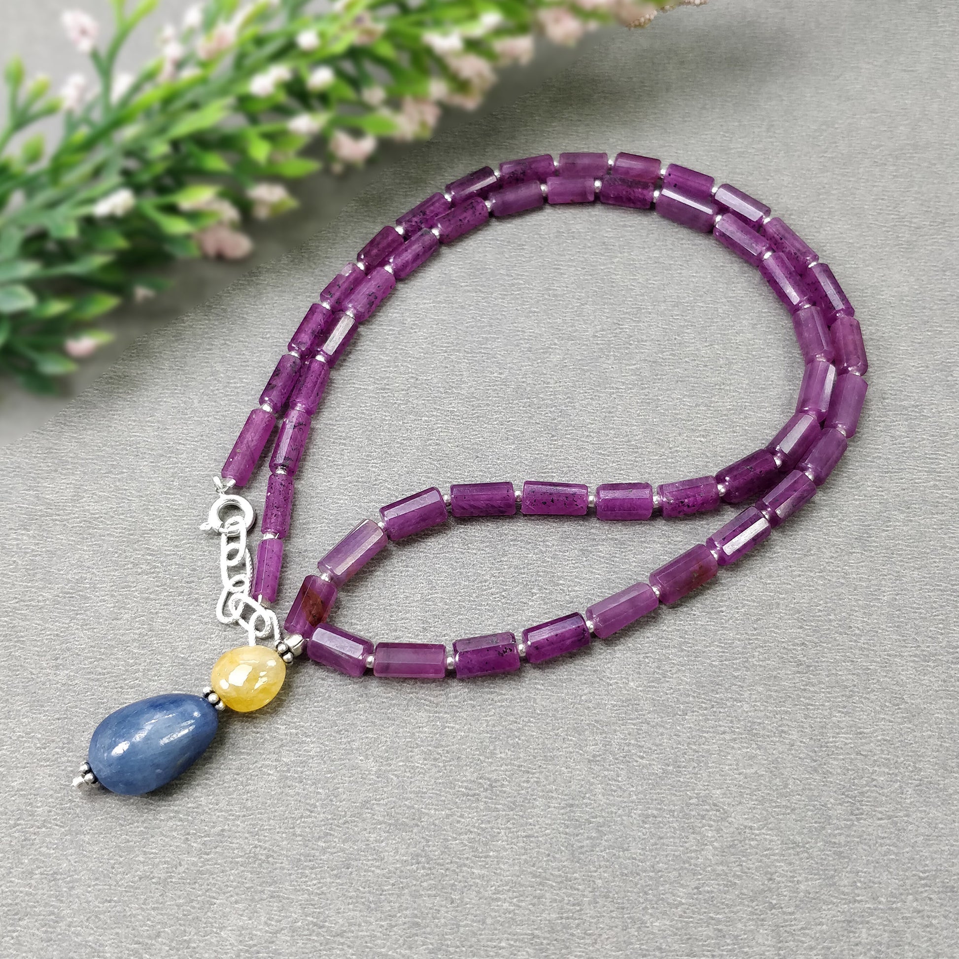 Faceted necklace