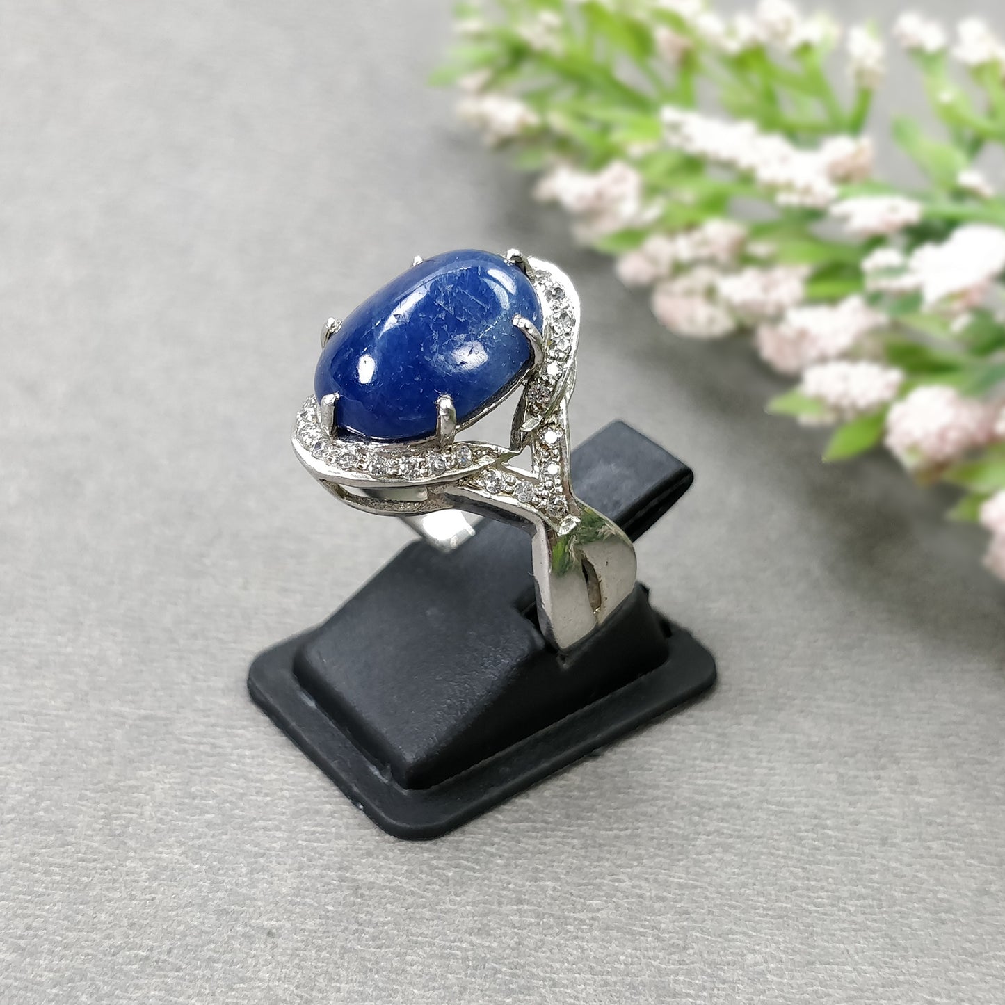 Blue SAPPHIRE Gemstone With CZ RING : 6.37gms 925 Sterling Silver Natural Sapphire Oval Cabochon Prong Set Unisex Ring 7.5US