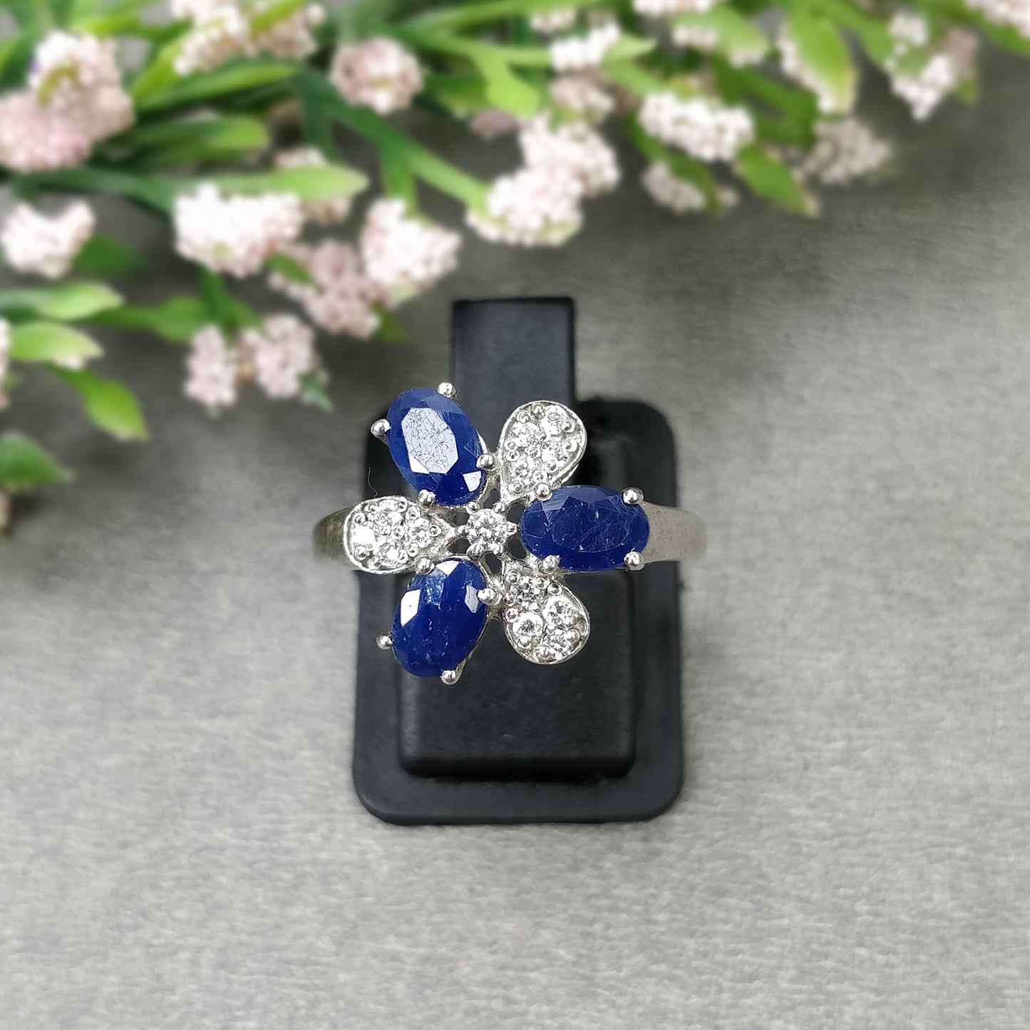 Sapphire Gemstone